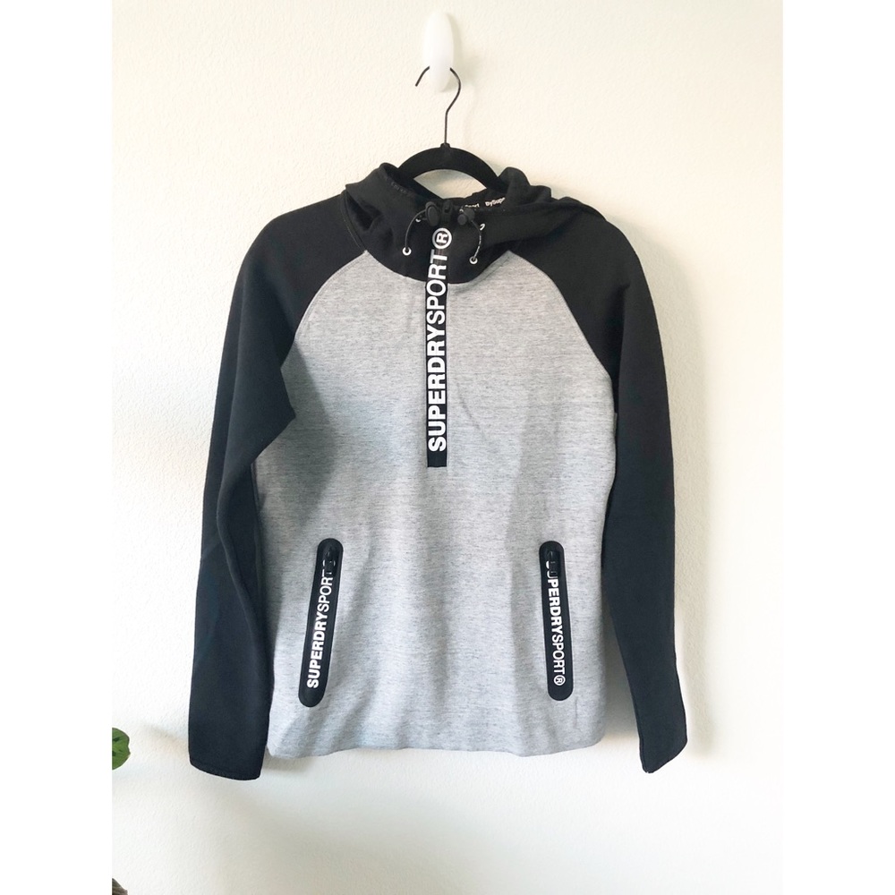 Superdry tech hoodie, Size M